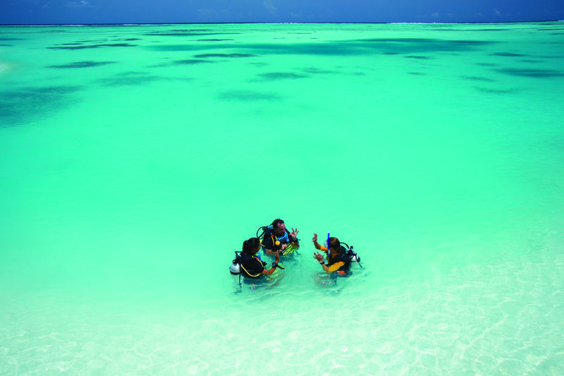Ozen By Atmosphere At Maadhoo Maadhoo  Exterior photo